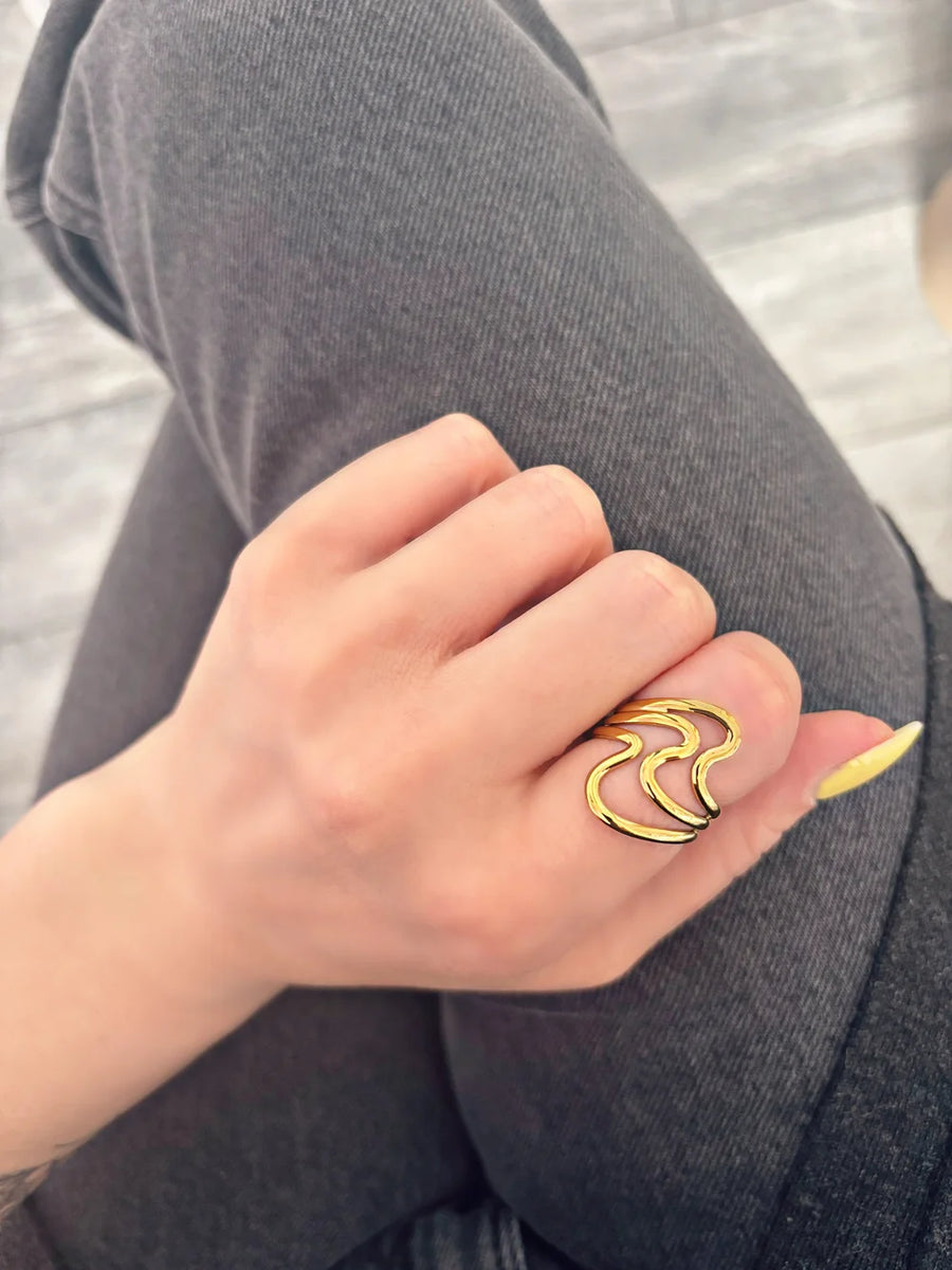 Bague Fyrma dorée de Tokade