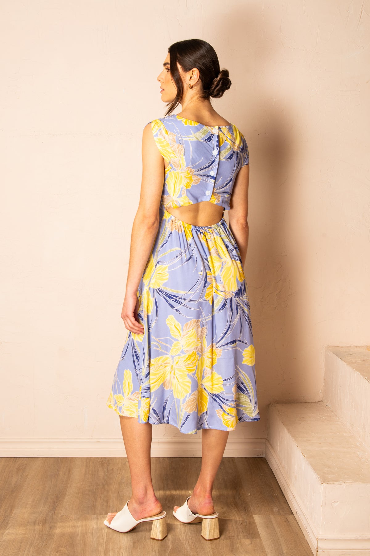 Robe Marée fleur jaunes par Cherry Bobin
