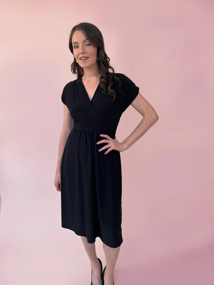 Robe cache coeur noire par Cherry Bobin