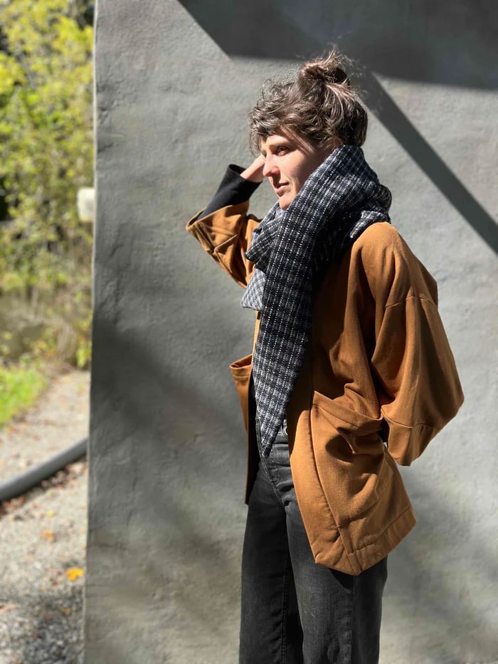 Foulard triangle tissage gris de Kazak