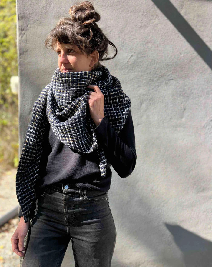 Foulard triangle tricot bleu de Kazak