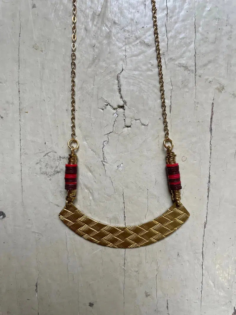 Collier Wichita rouge bordeaux de Kazak