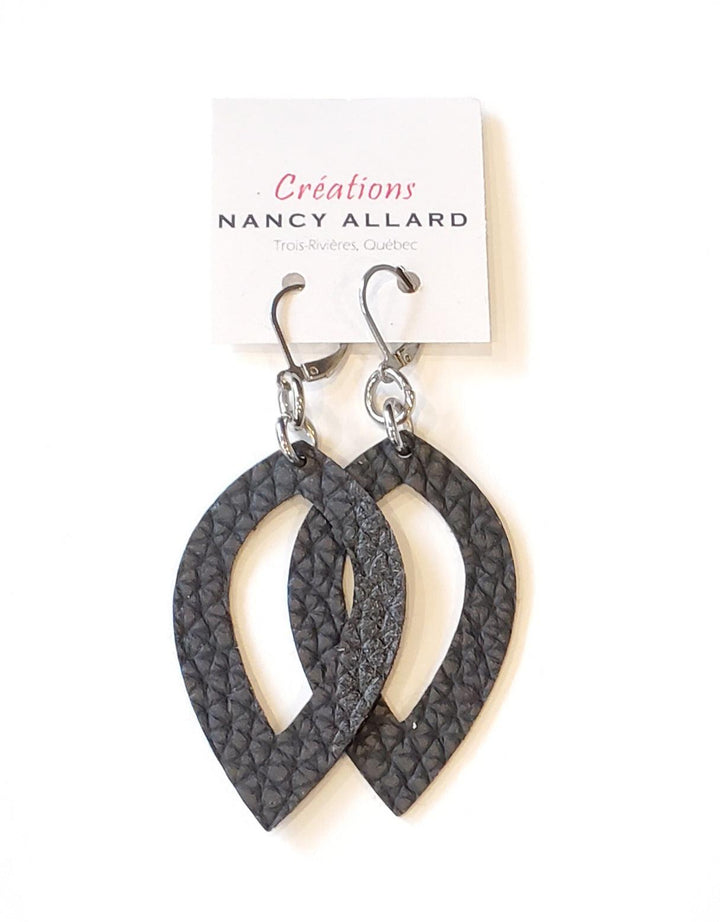 Boucles d'oreilles faux cuir #17 par Nancy Allard