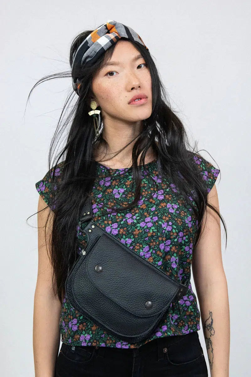 Pochette Amaru noir antique ou noir gold de Kazak