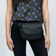 Pochette Amaru noir antique ou noir gold de Kazak